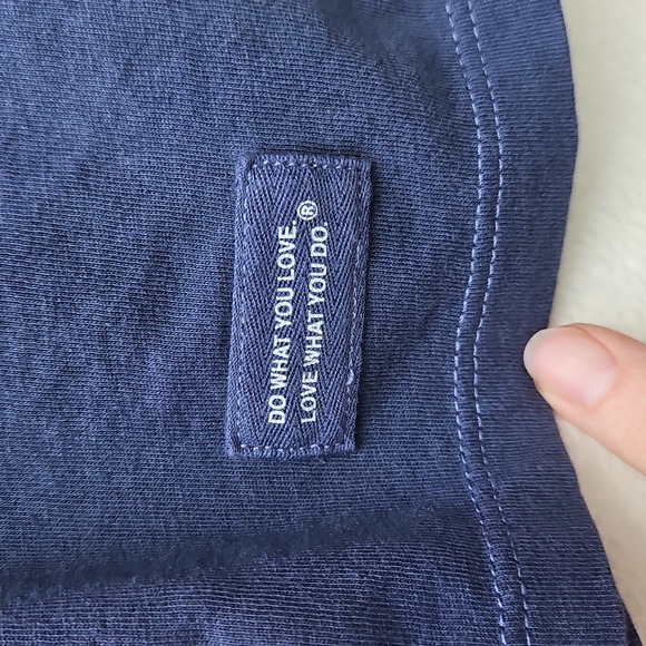 Life is Good Take It Easy Beach Chair Graphic Tee - Picture 3 of 5